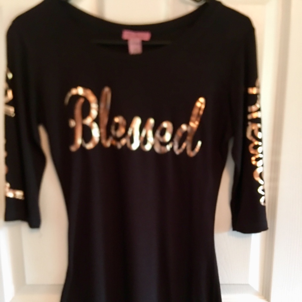 T-shirt w rose gold  “Blessed”